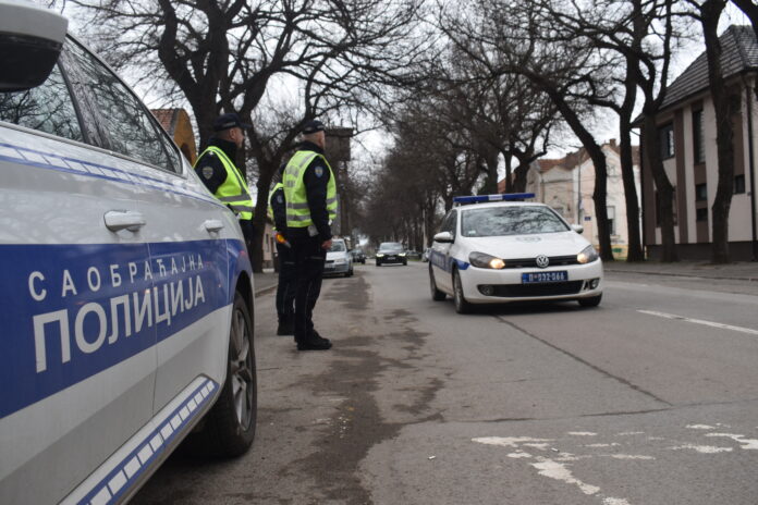 Policija (3)