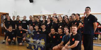 Studenti uvek spremni za pesmu i igru: Hvale Etno kamp, “Gusle” i Kikinđane