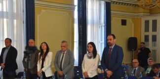Minut tišine za Ratka Mladića: Opozicija nije ustala, sednica završena raspravom